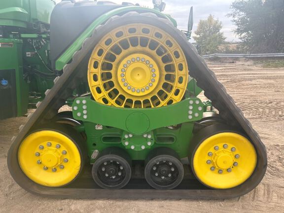 2025 John Deere 9RX 590 Tractor Rubber Track