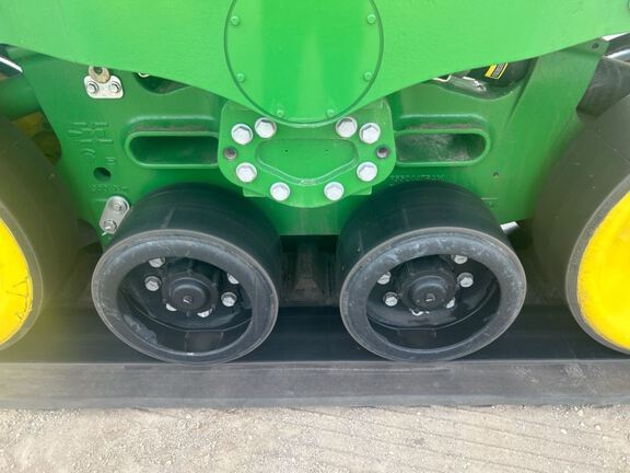 2025 John Deere 9RX 590 Tractor Rubber Track