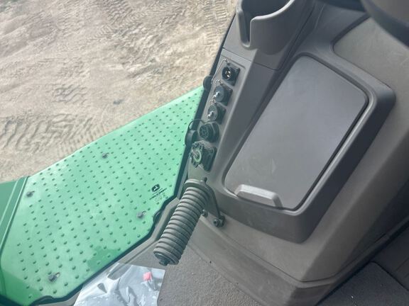 2025 John Deere 9RX 590 Tractor Rubber Track