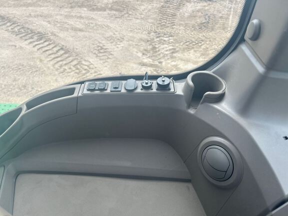 2025 John Deere 9RX 590 Tractor Rubber Track