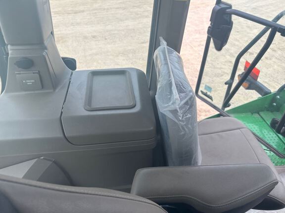 2025 John Deere 9RX 590 Tractor Rubber Track