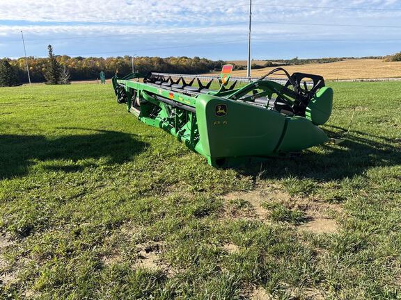 2014 John Deere 635FD Header Combine