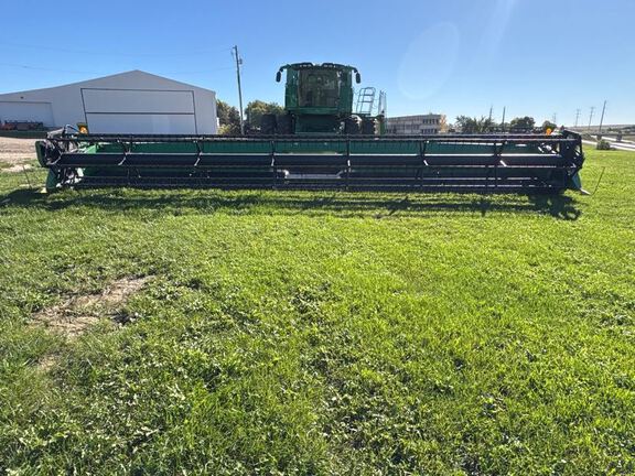 2014 John Deere 635FD Header Combine