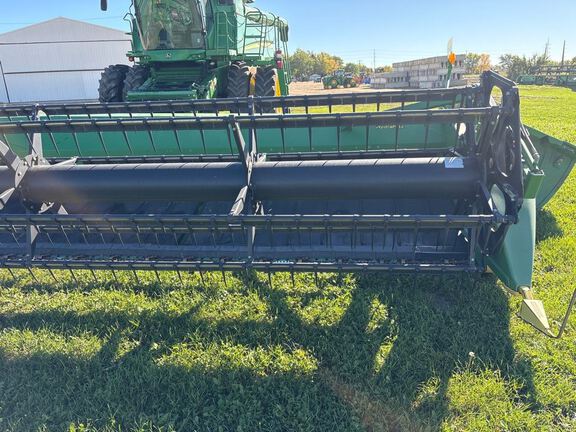2014 John Deere 635FD Header Combine