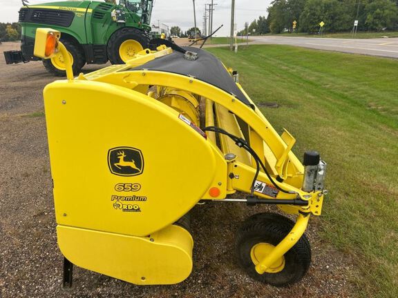 2022 John Deere 659 Header Forage