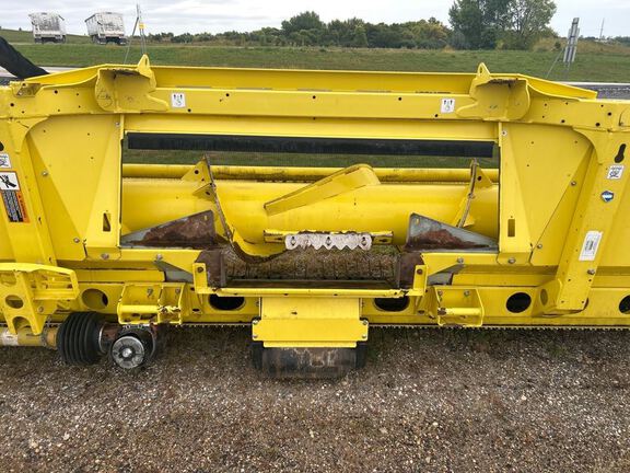 2022 John Deere 659 Header Forage
