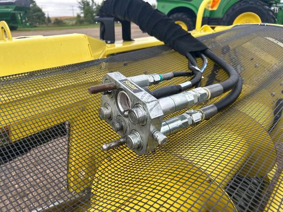 2022 John Deere 659 Header Forage