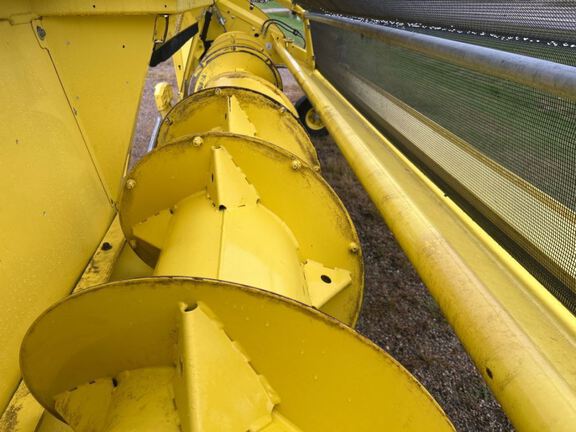 2022 John Deere 659 Header Forage
