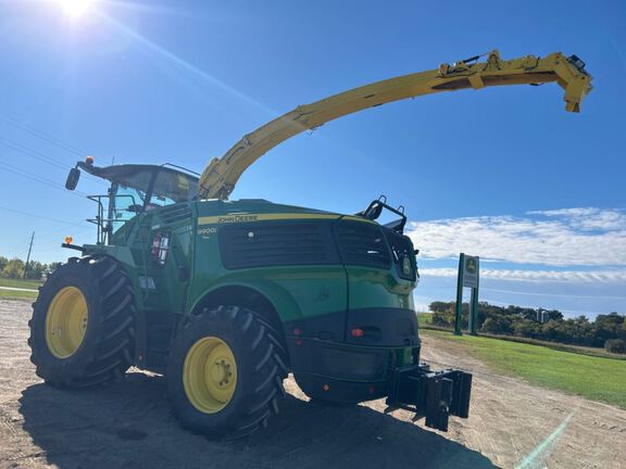 2022 John Deere 9900 Forage Harvester