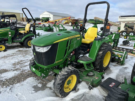 2016 John Deere 3046R Tractor Compact