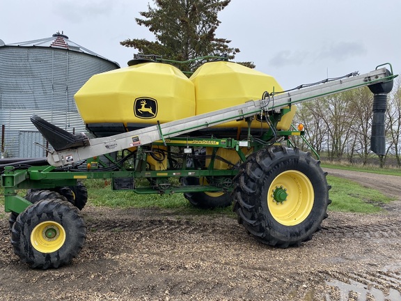 2014 John Deere 1890 Air Seeder