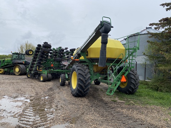 2014 John Deere 1890 Air Seeder