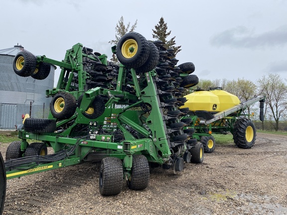 2014 John Deere 1890 Air Seeder