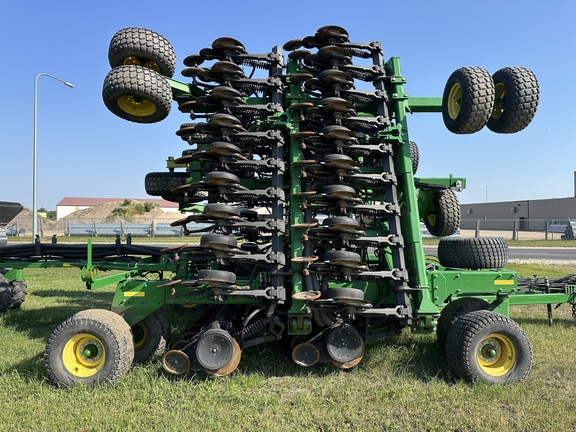 2014 John Deere 1890 Air Seeder