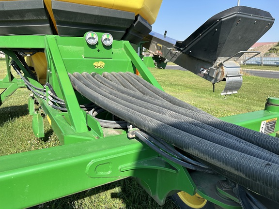 2014 John Deere 1890 Air Seeder