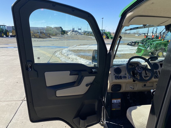 2020 John Deere XUV 835R ATV