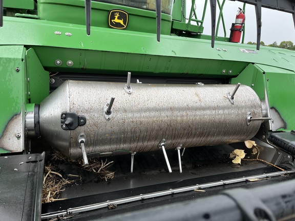 2012 John Deere 635FD Header Combine