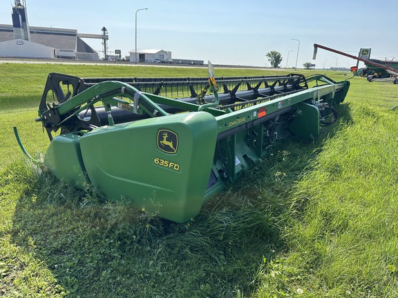 2012 John Deere 635FD Header Combine