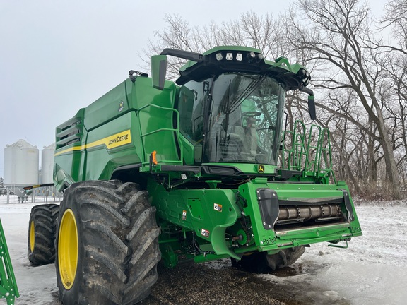 2022 John Deere X9 1000 Combine