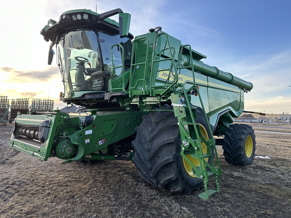 2022 John Deere X9 1000 Combine