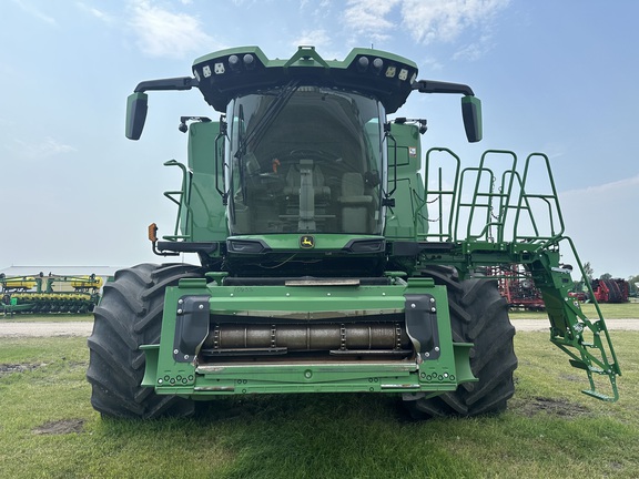 2022 John Deere X9 1000 Combine