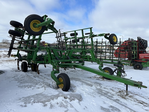 2008 John Deere 2410 Chisel Plow