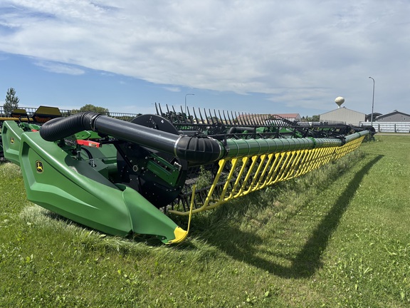 2022 John Deere HD50F Header Combine