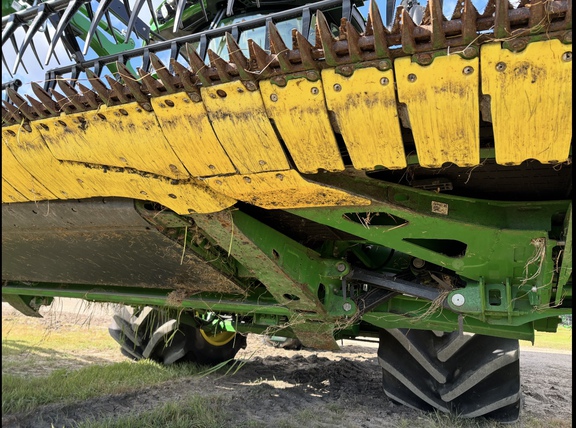 2022 John Deere HD50F Header Combine