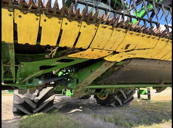 2022 John Deere HD50F Header Combine