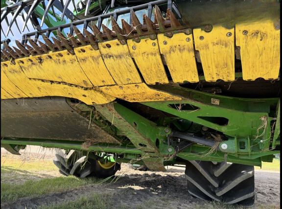 2022 John Deere HD50F Header Combine