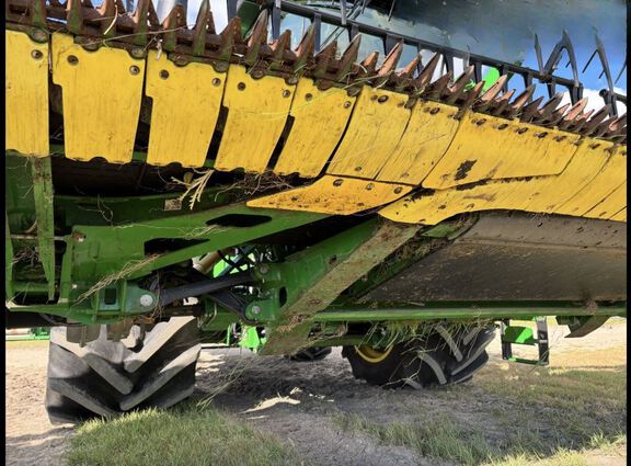 2022 John Deere HD50F Header Combine