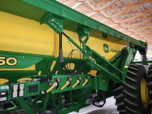 2021 John Deere 1890 Air Seeder