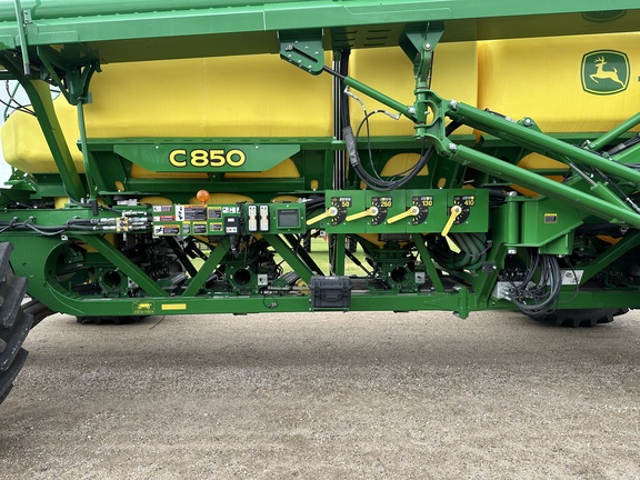 2021 John Deere 1890 Air Seeder