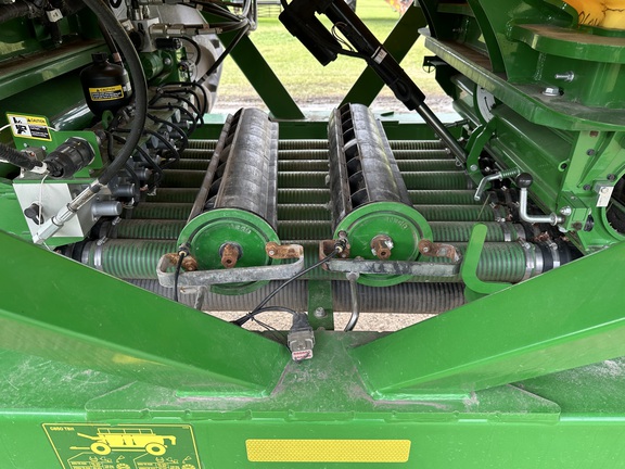 2021 John Deere 1890 Air Seeder