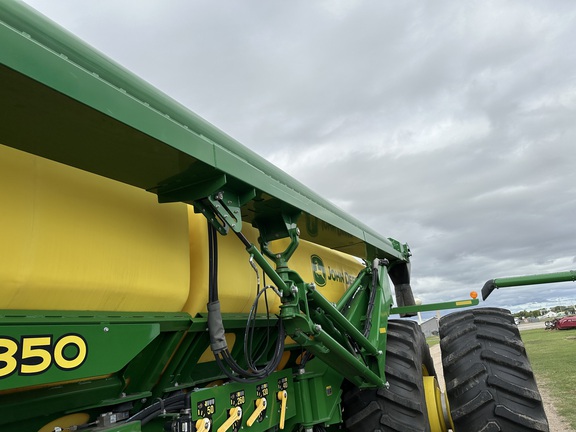 2021 John Deere 1890 Air Seeder