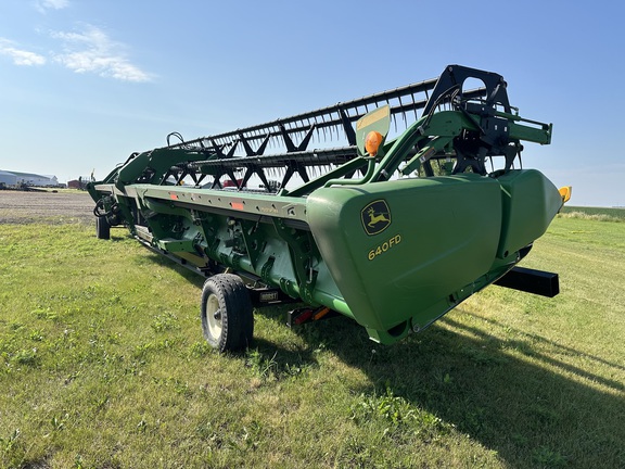 2013 John Deere 640FD Header Combine