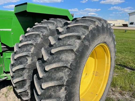 1995 John Deere 8870 Tractor 4WD