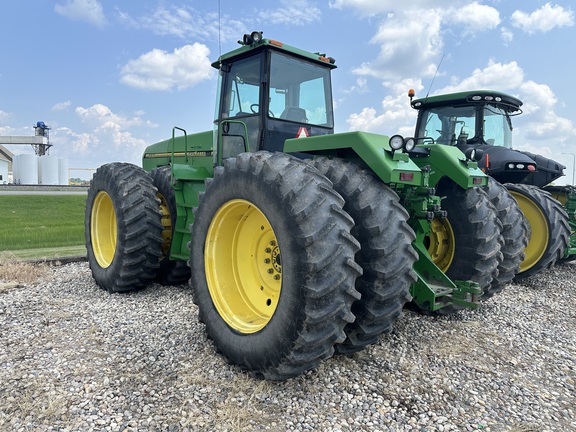 1995 John Deere 8870 Tractor 4WD