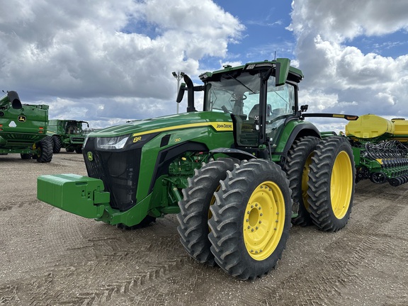 2022 John Deere 8R 310 Tractor