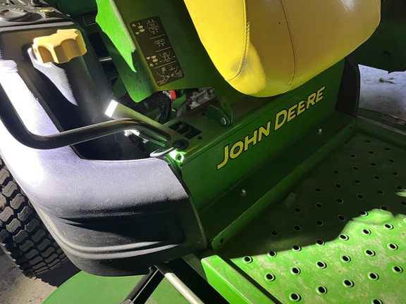 2017 John Deere Z997R Mower/Zero Turn