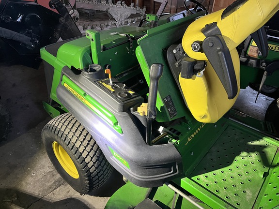 2017 John Deere Z997R Mower/Zero Turn