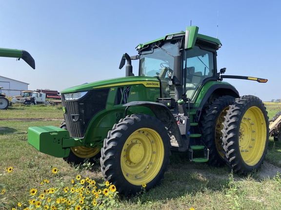 2020 John Deere 7R 230 Tractor