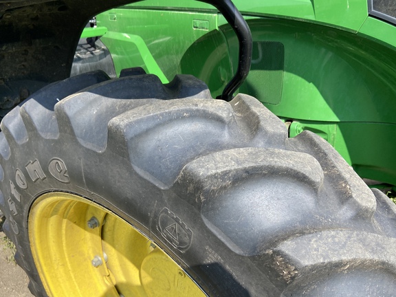 2020 John Deere 7R 230 Tractor