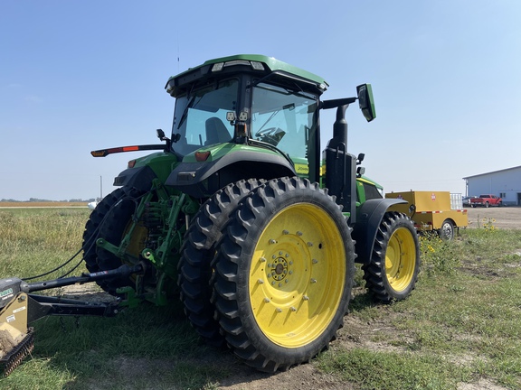 2020 John Deere 7R 230 Tractor