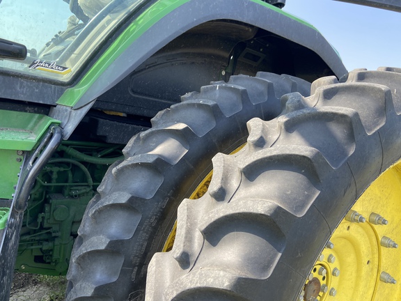 2020 John Deere 7R 230 Tractor