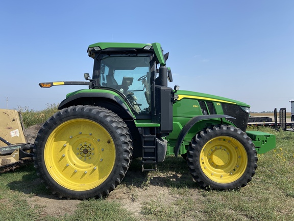 2020 John Deere 7R 230 Tractor