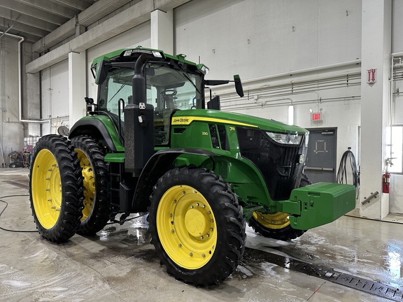 2020 John Deere 7R 230 Tractor