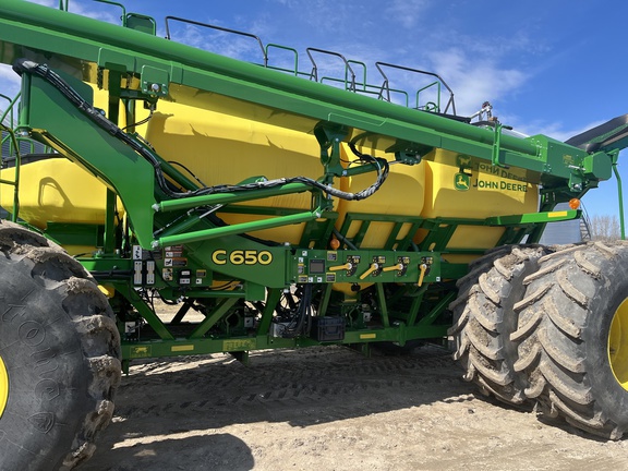 2022 John Deere N560 Air Seeder