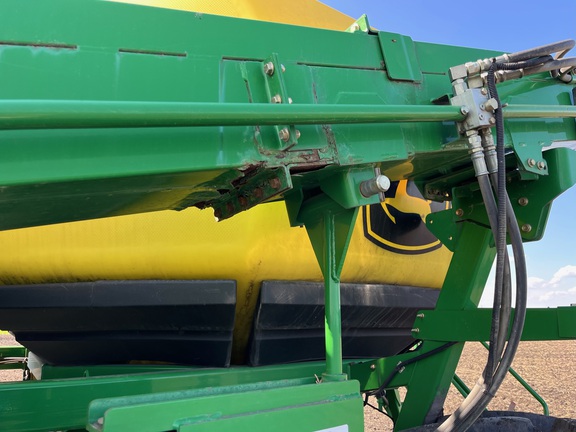 2006 John Deere 1890 Air Seeder