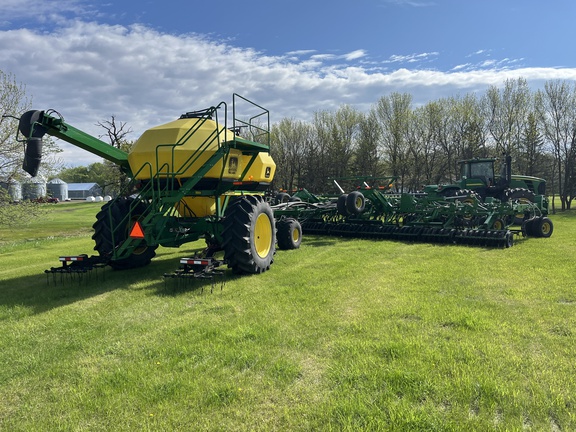 2001 John Deere 1820 Air Seeder